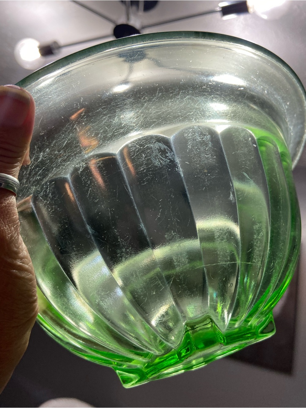 Vtg Hazel Atlas Green Depression Uranium Glass Ribbed Mixing Bowl 4-Footed Base - Picture 10 of 17